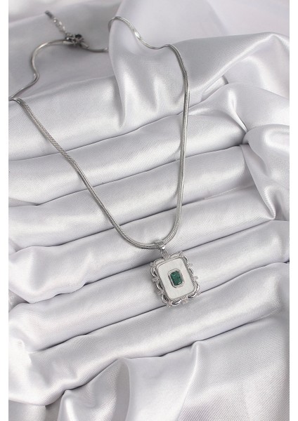 Bfs 316L Çelik Gümüş Renk Italyan Zincir Beyaz Sedefli Kare Portre Model Zümrüt Taş Detay Kadın Kolye fiyatları