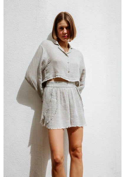 Siyah Çizgili Kısa Gömlek modelleri