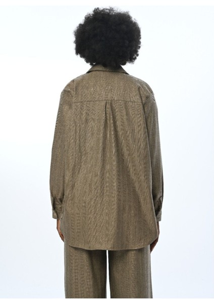 Kadın Ince Çizgili Simli Oversize Kesim Gömlek fırsatları