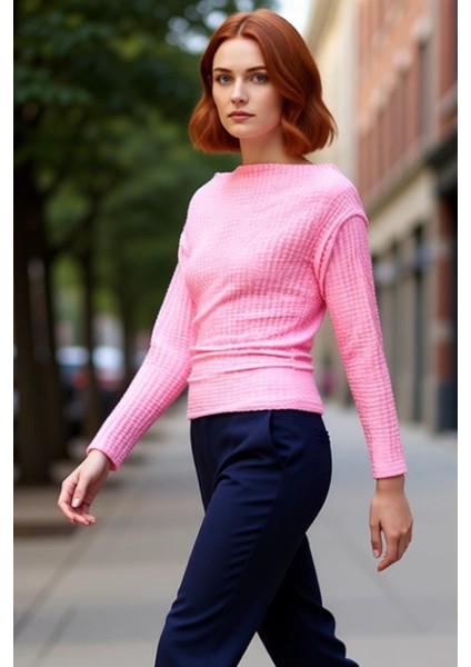 Kadın Gofre Dokulu Kayık Yaka Büzgülü Uzun Kollu Örme Kaliteli Şık Rahat Modern Zarif Günlük