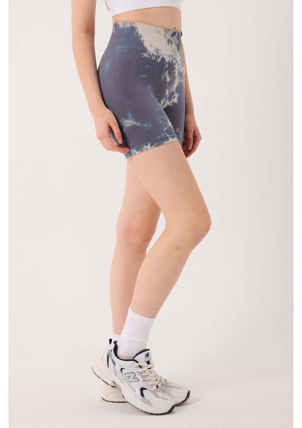 Spor Şort Batik Desenli Dikişsiz Esnek ve Toparlayıcı Push Up Kısa Şort modelleri