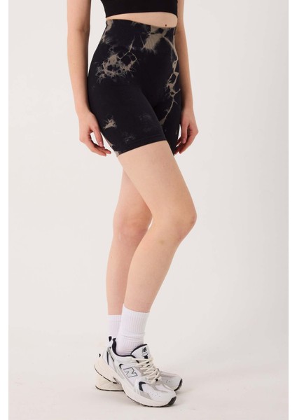 Spor Şort Batik Desenli Dikişsiz Esnek ve Toparlayıcı Push Up Kısa Şort fırsatları