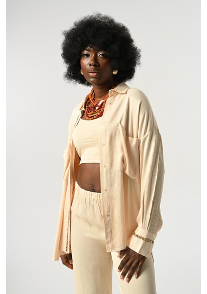 Kadın Önü ve Kolları Taş-Pul Işlemeli Düz Renk Gömlek