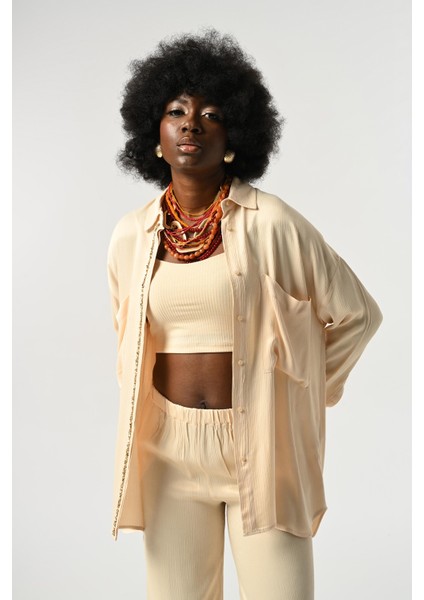 Kadın Önü ve Kolları Taş-Pul Işlemeli Düz Renk Gömlek fiyatları