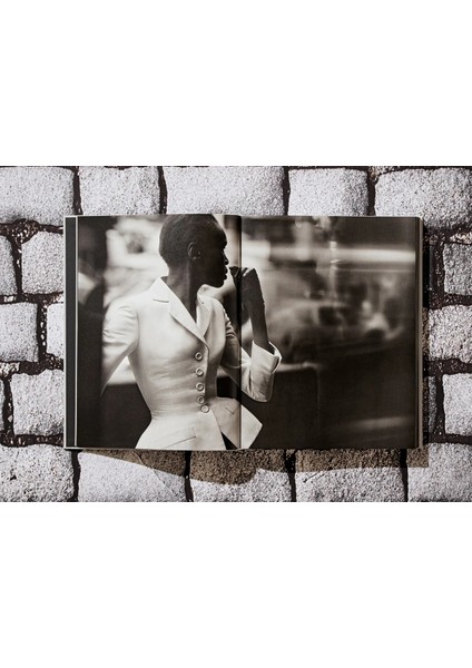 Kitap, Bedensiz, Renksiz fiyatları