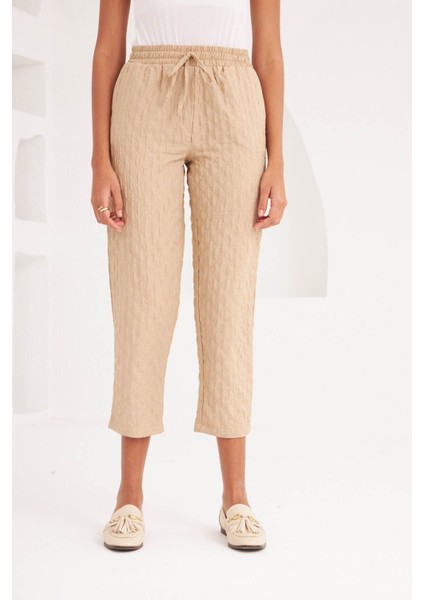 Rahat Kalıp Baklava Desenli Kumaş Pantolon