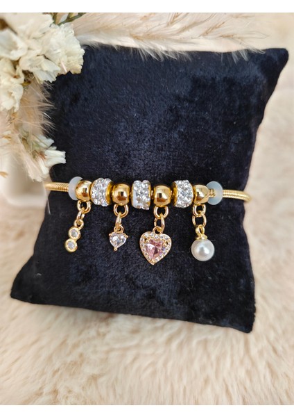 Charmlı Çelik Kalp Detaylı Gold Bileklik