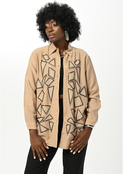 Kadın Geometrik Şekilli Taş Işlemeli Oversize Gömlek modelleri