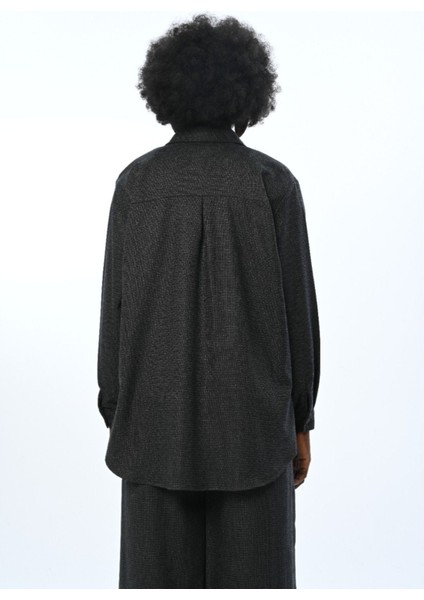 Kadın Düz Renk Simli Oversize Kesim Gömlek fırsatları