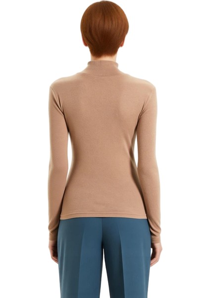 Kadın Beyaz Fitted Vücuda Oturan Dik Yaka Uzun Kol Esnek Örme Bluz Günlük Kullanım Için Idealdir fırsatları