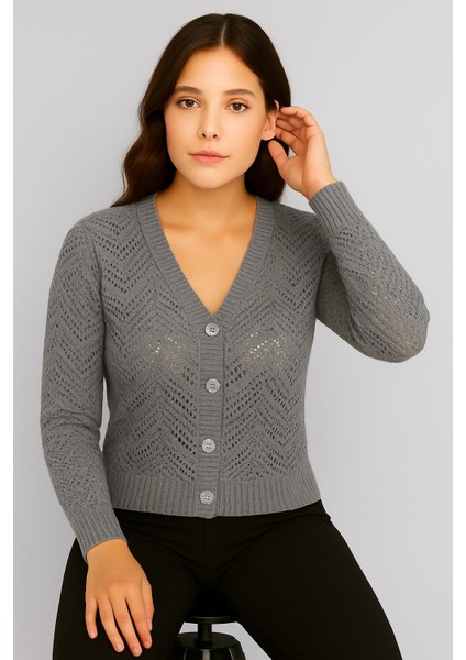 Kadın V Yaka Önü Düğmeli Mevsimlik Hırka