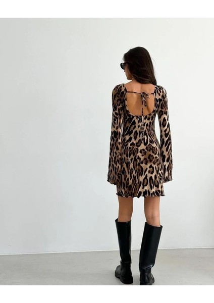 Kadın Uzun Kollu Sırtı Açık Bağlamalı Leopar Desenli Kısa Dalgıç Elbise fırsatları