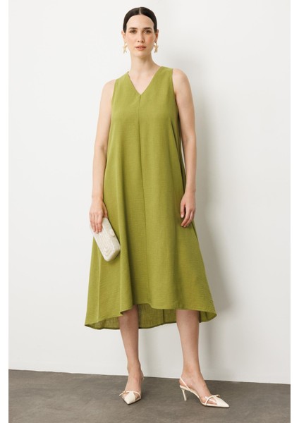 Kolsuz V Yaka Rahat Kesim Elbise-Yeşil fırsatları