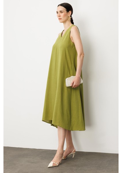 Kolsuz V Yaka Rahat Kesim Elbise-Yeşil indirimleri