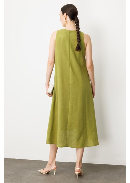 Kolsuz V Yaka Rahat Kesim Elbise-Yeşil