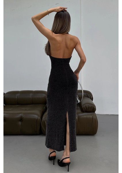 Degaje Yaka Siml, Elbise