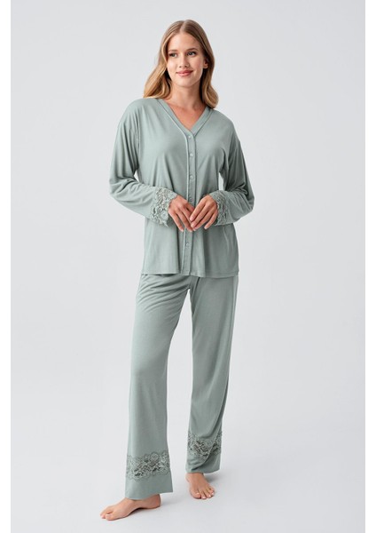 Uzun Kollu Düğmeli Dantelli Esnek Viskoz Pijama Takım 18206