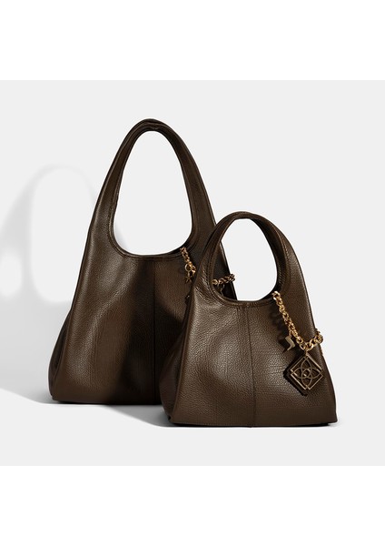 Kadın Kahve Charm Aksesuarlı Deri Omuz Çantası fırsatları
