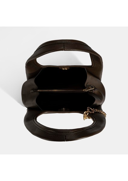 Kadın Kahve Charm Aksesuarlı Deri Omuz Çantası indirimleri