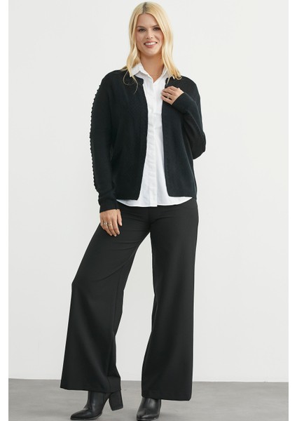 Yuvarlak Yaka Motifli Triko Hırka - Siyah