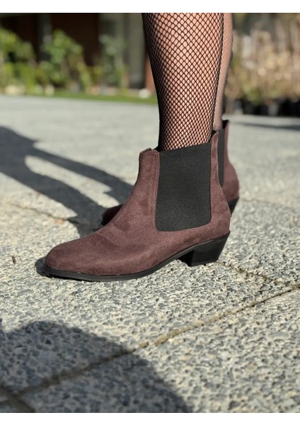Centa Süet Lastikli Kısa Topuklu Büyük Numara Kadın Bot Stil ve Rahatlık modelleri