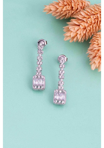 Baget Taşlı Rodyum Kaplama Su Yolu 925 Ayar Gümüş Küpe indirimleri