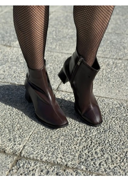 Velisse Rugan Küt Burun Büyük Numara Kadın Topuklu Bot Modern Stil