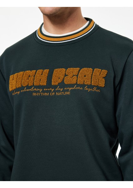 Uzun Kollu Şerit Detaylı Bisiklet Yaka Nakışlı Sweatshirt indirimleri