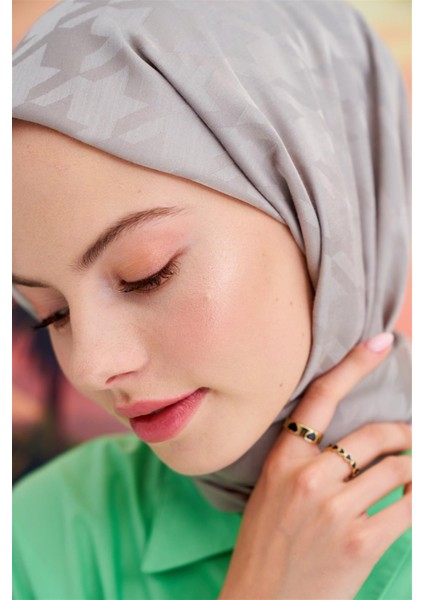 Kazayağı Italyan Jakar Ipekli Şal Füme indirimleri