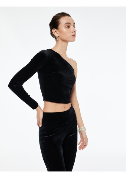 Slim Fit Asimetrik Yaka Uzun Kollu Crop Tek Omuz Kadife Bluz modelleri