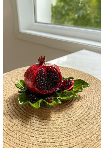 El Yapımı Kırmızı Nar Dekor – Bereket ve Şans Simgesi Masa Üstü Obje – Seramik Görünümlü Taş tozu ev süsü