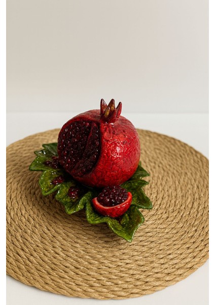 El Yapımı Kırmızı Nar Dekor – Bereket ve Şans Simgesi Masa Üstü Obje – Seramik Görünümlü Taş tozu ev süsü fiyatları