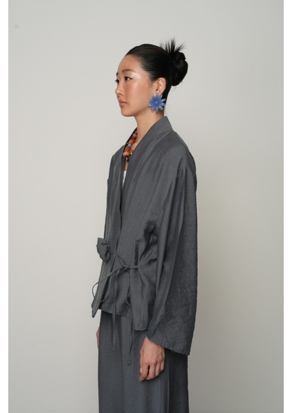 Kadın Gül Detaylı Yandan Bağlamalı Düz Renk Kimono-Ceket fiyatları