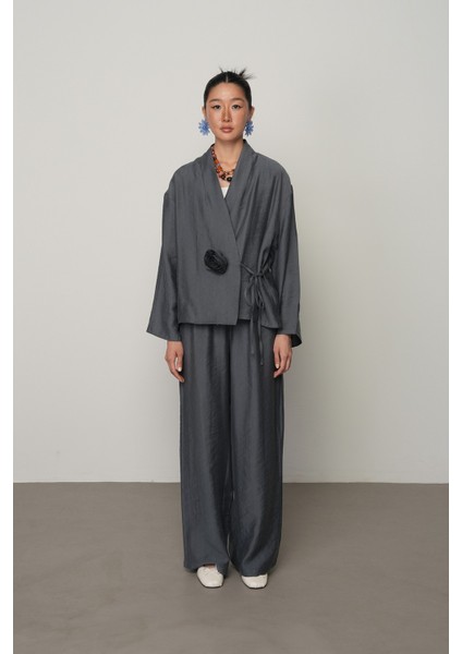 Kadın Gül Detaylı Yandan Bağlamalı Düz Renk Kimono-Ceket fırsatları