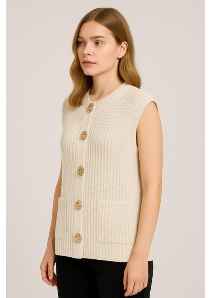 Kadın Önü Gold Düğmeli Örgülü Oversize Kolsuz Triko Yelek fırsatları