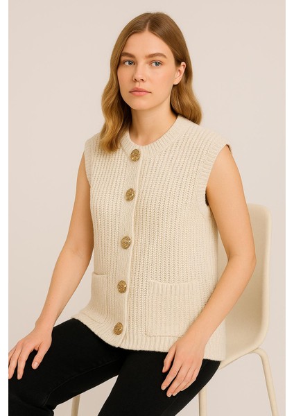 Kadın Önü Gold Düğmeli Örgülü Oversize Kolsuz Triko Yelek indirimleri