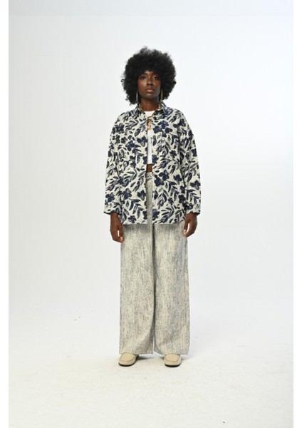 Kadın Karışık Çiçek Desenli Lacivert Gömlek modelleri