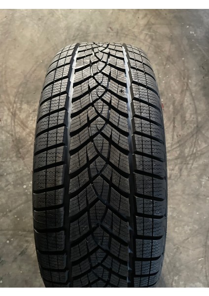 215/55 R18 99V Ultragrip Performance + Suv Xl Oto Kış Lastiği (Üretim Yılı:2024) fırsatları