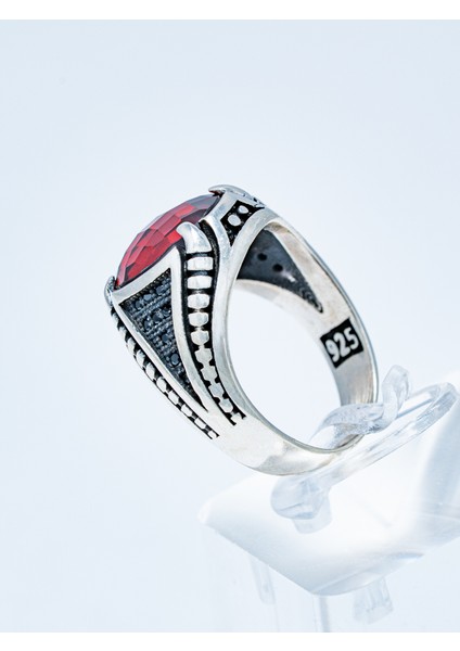 Kırmızı Zirkon Taşlı - Şık Desenli 925 Ayar Saf Gümüş Yüzük