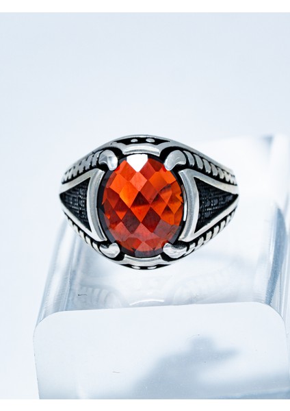 Kırmızı Zirkon Taşlı - Şık Desenli 925 Ayar Saf Gümüş Yüzük modelleri