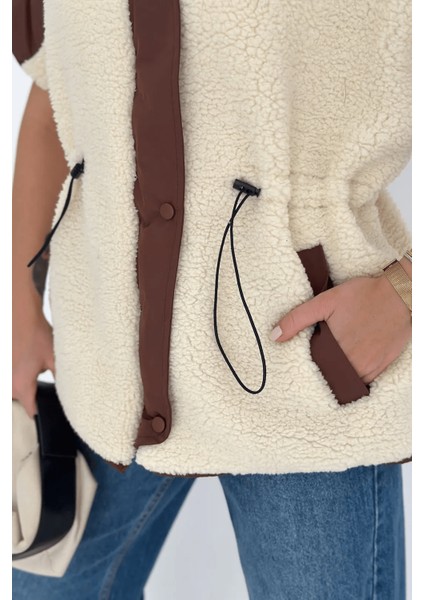 Kısa Kollu Kontrast Detaylı Astarlı Peluş Yelek – Sıcak & Stil Sahibi modelleri