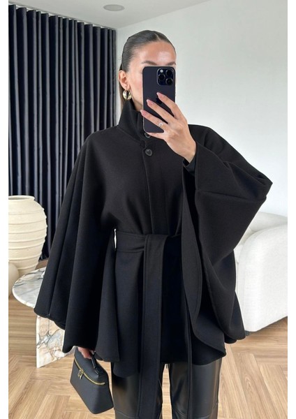 Dik Yaka Düğmeli Kuşaklı Bağlamalı Bele Oturan Tasarım Muadil Yumuşak Doku Kaşe Trend Panço Ceket