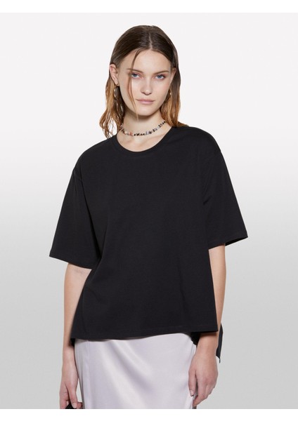 %100 Pamuk Arkası Bağcıklı Bisiklet Yaka Regular Fit T-Shirt Kadın Siyah T-Shirt - 325P3F1QL107K indirimleri