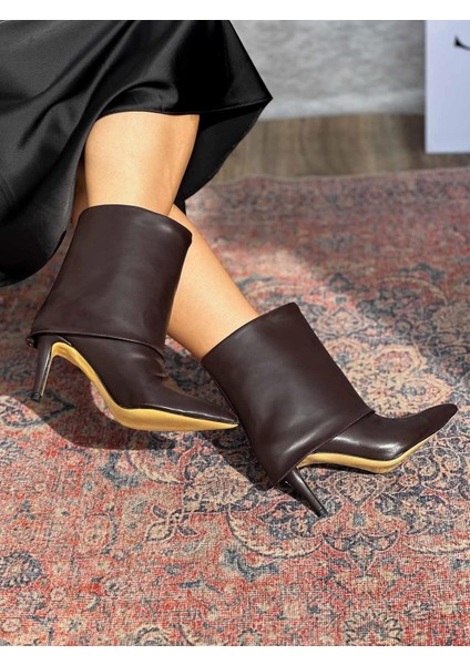 Aveny Ince Topuk Sivri Burun Katlama Detaylı Acı Kahve Kadın Bot indirimleri