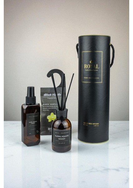 Floral Aquatic Woody Özel Hediye Seti – 100 ml Çubuklu Oda Kokusu + 150 ml Oda & Kumaş Spreyi + Black Vanilya Dolap Koku Kesesi + Özel Hediye Kutusu modelleri