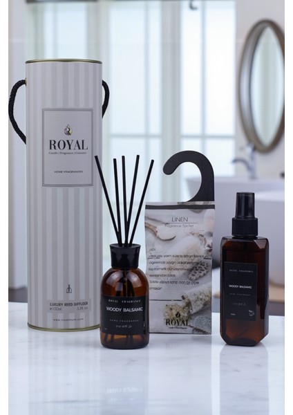 Woody Balsamic Özel Hediye Seti – 100 ml Çubuklu Oda Kokusu + 150 ml Oda & Kumaş Spreyi + Soft Linen Dolap Koku Kesesi + Şık Hediye Kutusu fırsatları
