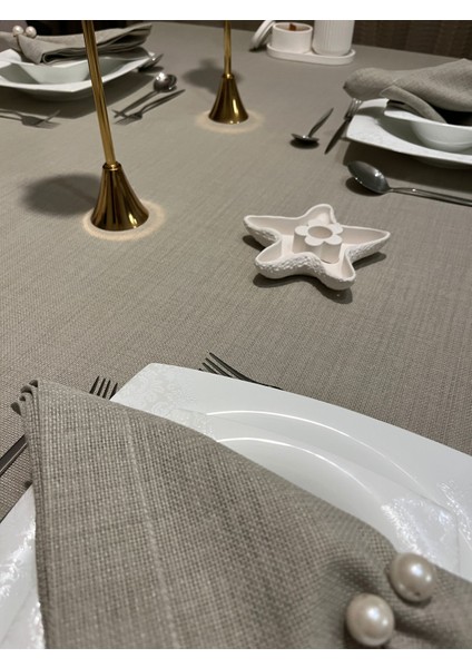 Çeyizlik Piko Sarma Detaylı Dertsiz Masa Örtüsü Simsiz Taş fırsatları