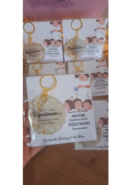 Öğretmenler Günü Hediyelik Anahtar Öğretmene Hediye fırsatları