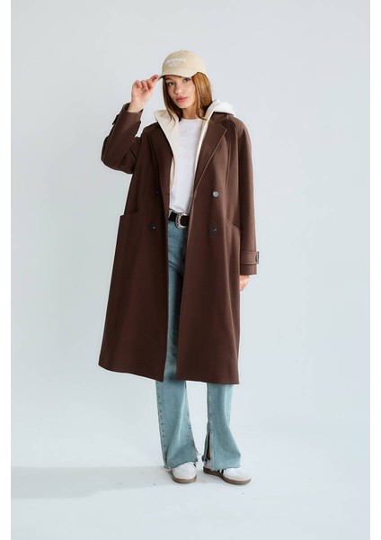 Kadın Kapşonlu Kemerli Düğmeli Kaban