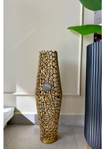 Döküm Delikli Yer Vazosu